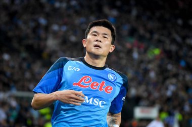 Napoli 'nin Minjae Kim portresi İtalyan futbolu Serie A maçı sırasında Udinese Calcio ile SSC Napoli (portreler arşivi) Udine' deki Dacia Arena Stadyumu 'nda oynandı.