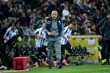 Napoli Teknik Direktörü Luciano Spalletti İtalya futbolu Serie A karşılaşmasında Udinese Calcio ile SSC Napoli (portreler arşivi) Udine, İtalya 'daki Dacia Arena stadyumunda karşı karşıya geldi.