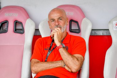 Milan Teknik Direktörü Stefano Pioli, İtalya 'nın Vicenza kentindeki Romeo Menti stadyumunda oynanan LR Vicenza - Ettore Griffoni