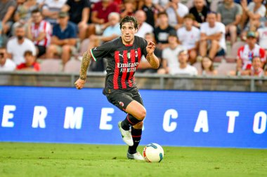 Milan 'ın Sandro Tonali portresi, İtalya' nın Vicenza kentindeki Romeo Menti stadyumunda oynanan LR Vicenza vs AC Milan (portreler arşivi) maçı sırasında eylem halindeydi.