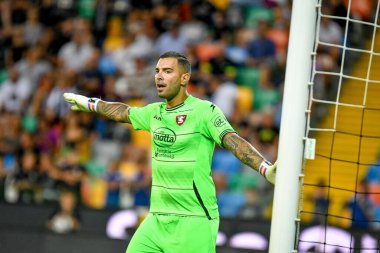 İtalya futbol takımı Serie A maçında Salernitana 'nın Luigi Sepe portresi Udinese Calcio ile ABD Salernitana (portreler arşivi) maçı Udine, İtalya' da Dacia Arena stadyumunda, 20 Ağustos 2022 - Fotoğraf: Ettore Griffoni