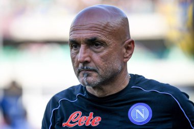 Napoli teknik direktörü Luciano Spalletti İtalya 'nın Serie A maçı sırasında İtalya' nın Verona kentinde bulunan Marcantonio Bentegodi Stadyumu 'nda Hellas Verona FC' ye karşı SSC Napoli (portreler arşivi) maçı yaptı.