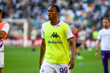 Fiorentina 'nın İtalyan futbol takımı Serie A maçında çekilen Chri stian Kouame portresi Udinese Calcio ile ACF Fiorentina (portreler arşivi) maçı için Friuli - Dacia Arena Stadyumu, Udine, İtalya, 31 Ağustos 2022 - Fotoğraf: Ettore Griffoni