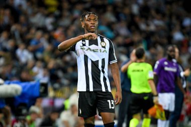 Udinese 'nin İtalya futbol takımı Serie A maçındaki Destiny Iyenoma Udogie portresi Udinese Calcio ile ACF Fiorentina (portreler arşivi) maçı Udine, İtalya' da Dacia Arena Stadyumu, 31 Ağustos 2022