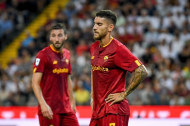 İtalyan futbolu Serie A maçında Roma 'nın Lorenzo Pellegrini portresi Udinese Calcio, İtalya' nın Udine kentindeki Dacia Arena stadyumunda AS Roma 'ya karşı.