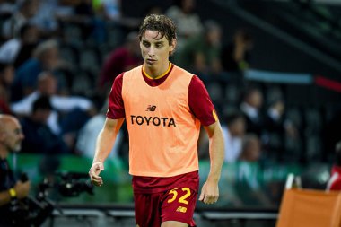 İtalyan futbolu Serie A maçında Roma 'nın Edoardo Bove portresi Udinese Calcio ile AS Roma maçında Udine, İtalya' daki Dacia Arena stadyumunda, Eylül 04, 2022 - Fotoğraf: Ettore Griffoni