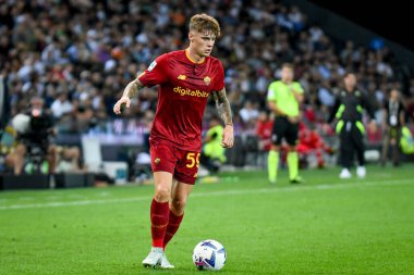 Roma 'nın Nicola Zalewski portresi İtalyan futbolu Serie A karşılaşmasında Udinese Calcio, Friuli - Dacia Arena stadyumunda AS Roma' ya karşı Udine, İtalya 'da, Eylül 04, 2022 - Fotoğraf: Ettore Griffoni