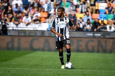 Udinese 'nin Destiny Iyenoma Udogie portresi İtalyan futbolu Serie A maçı sırasında Udinese Calcio vs Inter - FC Internazionale (portreler arşivi) - Dacia Arena Stadyumu, Udine, İrlanda, 18 Eylül 2022 - Fotoğraf: Ettore Griffon