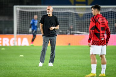 Milan Teknik Direktörü Stefano Pioli İtalya futbolu Serie A maçında Milano 'daki Marcantonio Bentegodi Stadyumu' nda Hellas Verona FC Milan (portreler arşivi) maçında 16 Ekim 2022 - Fotoğraf: Ettore Griffoni
