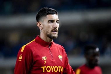 İtalyan futbolu Serie A maçında Roma 'nın Lorenzo Pellegrini portresi, 31 Ekim 2022' de İtalya 'nın Verona kentindeki Marcantonio Bentegodi stadyumunda Hellas Verona FC ile AS Roma (portreler) karşılaşması.