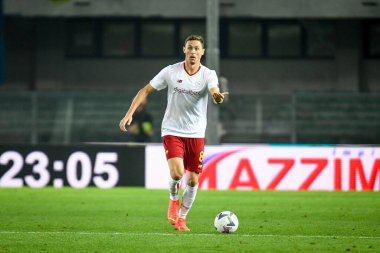 Roma 'nın Nemanja Matiç portresi İtalyan futbolu Serie A karşılaşmasında Hellas Verona FC ile AS Roma (portreler arşivi) arasında İtalya' nın Verona kentindeki Marcantonio Bentegodi stadyumunda 31 Ekim 2022 - Fotoğraf: Ettore Griffoni