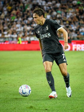 Juventus 'un Federico Chiesa portresi İtalyan futbolu Serie A maçında Udinese Calcio ile Juventus FC maçında Udine, İtalya' da Dacia Arena Stadyumu 'nda 20 Ağustos 2023