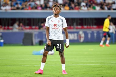 Milan 'ın Samuel Chukwueze portresi İtalyan futbolu Serie A maçında Bologna FC ile AC Milan arasında İtalya' nın Bologna kentinde 21 Ağustos 2023 'te oynanan Renato Dall' Ara Stadyumu karşılaşmasında çekildi.