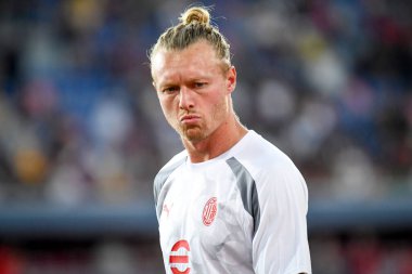 Milan 'ın Simon Kjaer portresi İtalyan futbol takımı Serie A maçında Bologna FC Milan ile İtalya' nın Bologna kentindeki Renato Dall 'Ara stadyumunda oynandı.