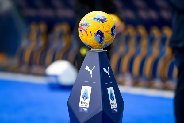 stock image The official Italian Serie A ball during Italian soccer Serie A match Hellas Verona FC vs SSC Napoli at the Marcantonio Bentegodi stadium in Verona, Italy, October 21, 2023 - Credit: Ettore Griffoni