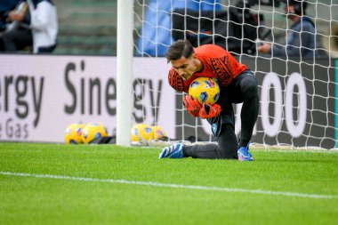 İtalya futbol takımı Serie A maçında Napoli 'nin Alex Meret portresi, 21 Ekim 2023' te İtalya 'nın Verona kentindeki Marcantonio Bentegodi stadyumunda Hellas Verona FC - SSC Napoli (portre arşivleri) maçında çekildi.