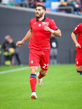 İtalya 'nın Udinese Calcio ile Atalanta BC maçı sırasında İtalya' nın Udine şehrindeki Dacia Arena Stadyumu 'nda yapılan Atalanta' nın Sead Kolasinac portresi.