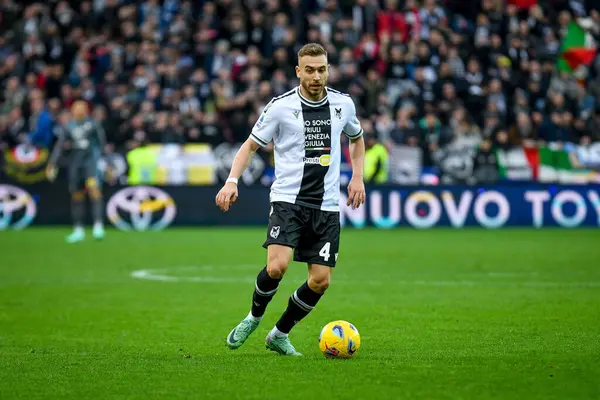 Udinese 'nin Sandi Lovric portresi İtalyan futbolu Serie A maçı sırasında Udinese Calcio ile SS Lazio arasında Udine, İtalya' daki Dacia Arena Stadyumu 'nda, 7 Ocak 2024 - Fotoğraf: Ettore Griffoni