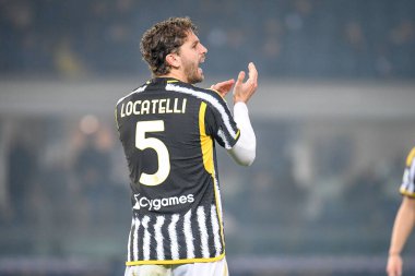 Juventus 'un Manuel Locatelli portresi İtalyan futbolu Serie A maçında, 17 Şubat 2024' te İtalya 'nın Verona kentinde bulunan Marcantonio Bentegodi Stadyumu' nda Hellas Verona FC 'ye karşı Juventus FC (portreler arşivi) maçında tepki gösterdi.