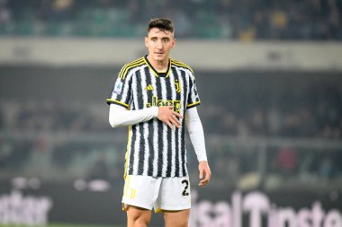 İtalyan Serie A maçında Juventus 'un Andrea Cambiaso portresi Hellas Verona FC' ye karşı Juventus FC (portreler arşivi), İtalya 'nın Verona şehrindeki Marcantonio Bentegodi stadyumunda 17 Şubat 2024 - Fotoğraf: Ettore Griffoni