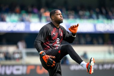 Milan 'ın Mike Maignan portresi İtalyan futbolu serisi A maçında Hellas Verona FC Milan' a karşı Marcantonio Bentegodi Stadyumu 'nda 17 Mart 2024 - Fotoğraf: Ettore Griffoni