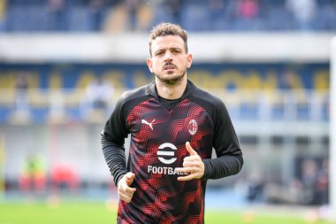 İtalyan Serie A maçında Milan 'ın Alessandro Florenzi portresi Hellas Verona FC ile AC Milan arasında İtalya' nın Verona kentindeki Marcantonio Bentegodi Stadyumu 'nda 17 Mart 2024' te oynanan karşılaşmada çekildi.