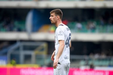 İtalyan futbolu Serie A maçında Milan 'ın Matteo Gabbia portresi 17 Mart 2024' te İtalya 'nın Verona kentindeki Marcantonio Bentegodi Stadyumu' nda Hellas Verona FC Milan 'a karşı oynandı.