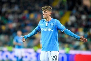 Napoli 'nin Jesper Lindstrom portresi İtalyan futbolu Serie A maçında Udinese Calcio, Friuli' de SSC Napoli 'ye karşı - Dacia Arena Stadyumu, Udine, İtalya, 06 Mayıs 2024 - Fotoğraf: Ettore Griffoni