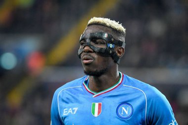 Napoli 'nin Victor Osimhen portresi İtalyan futbolu serisi A maçında Udinese Calcio ile SSC Napoli arasında Udine, İtalya' da Dacia Arena Stadyumu 'nda oynandı.