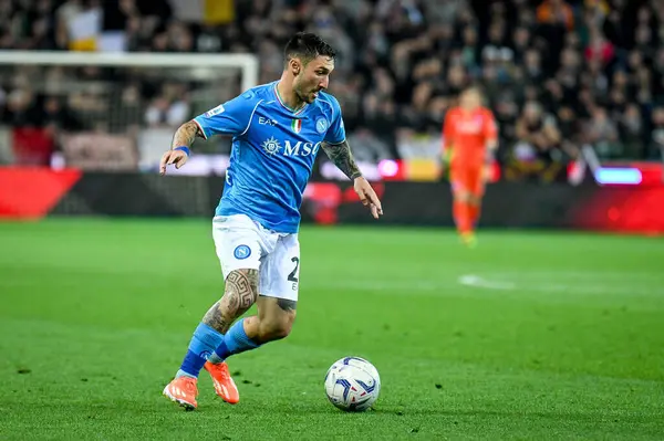 Napoli 'nin Matteo Politano portresi İtalyan futbolu Serie A maçında Udinese Calcio ile SSC Napoli arasında Friuli - Dacia Arena Stadyumu, Udine, İtalya' da, 06 Mayıs 2024 - Fotoğraf: Ettore Griffoni