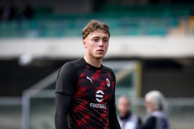 İtalyan futbolu Serie A maçında Milan 'ın Lapo Francesco Maria Nava portresi, 17 Mart 2024' te İtalya 'nın Verona kentindeki Marcantonio Bentegodi stadyumunda Hellas Verona FC Milan (portreler arşivi) maçında çekildi.