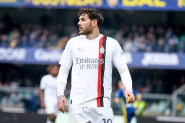 İtalya 'nın Verona şehrindeki Marcantonio Bentegodi Stadyumu' nda oynanan Hellas Verona FC - AC Milan (portreler) maçı sırasında çekilen Milan 'ın Theo Hernandez portresi, 17 Mart 2024