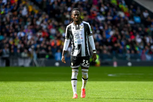 Udinese 'nin Jordan Zemura portresi İtalyan futbolu Serie A maçı sırasında Udinese Calcio vs Inter - FC Internazionale Udine, İtalya' daki Bluenergy Stadyumu 'nda, 28 Eylül 2024 - Fotoğraf: Ettore Griffoni