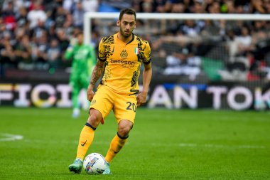 İtalyan futbolu Serie A maçında Inter 'in Hakan Calhanoğlu portresi Udinese Calcio vs Inter - FC Internazionale (portreler arşivi) Udine, İtalya' daki Bluenergy Stadyumu 'nda 28 Eylül 2024 - Fotoğraf: Ettore Griffoni