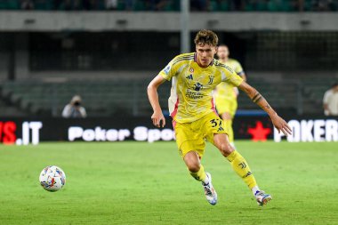 Juventus 'un Nicolo' Savona portresi İtalyan futbolu Serie A karşılaşmasında Hellas Verona FC 'ye karşı Juventus FC (portreler arşivi) Verona, İtalya' daki Marcantonio Bentegodi stadyumunda 26 Ağustos 2024 - Fotoğraf: Ettore Griffoni