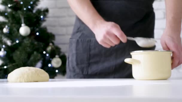 Selective Focus Male Chef Making Cinnamon Rolls Christmas Tree Lights — Stock video