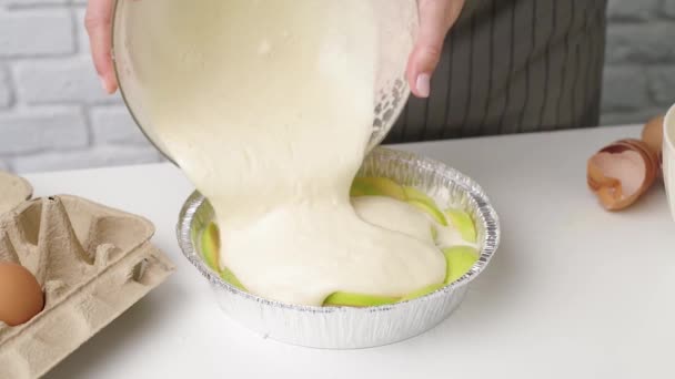 Woman Mixing Dough Making Apple Pie — Vídeo de Stock