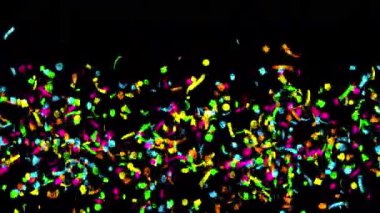 Matte Channel ile siyah arkaplanda konfeti düşüyor