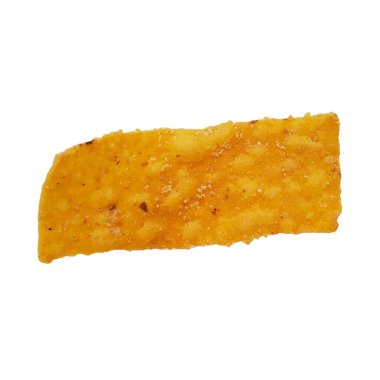 Kırpma yolu ile beyaz arkaplanda izole edilmiş tek bir mısır çipinin yakın görüntüsü. Diyet kahvaltı konsepti için sağlıklı tahıl.