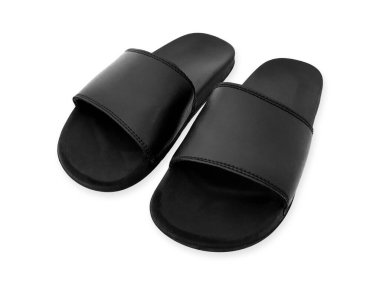 Beyaz arka planda izole edilmiş terliklerde siyah kayma. Boş, etiketsiz, tasarım logonuz için maket yapın. Erkek, kadın ve çocuklar için açık ayak parmaklı sandaletler..