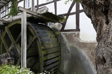 18. yüzyılda Ebergtzen 'deki su değirmenindeki Wilhelm Busch' ın yatak odası.