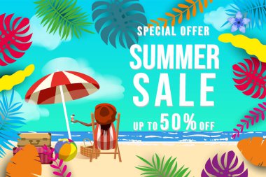 BannerSummer indirimi. Tropik plaj, plaj sandalyesi, sahne, sörf, şemsiye, palmiye yaprakları, gökyüzü, bulut. Alışveriş tanıtımı, şablon arkaplanı