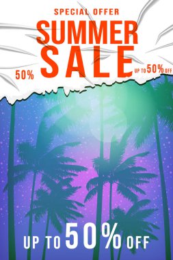 Yaz Satışı Şablonu posteri. Kırışıklıkları olan beyaz yırtık çıkartma, yapıştırılmış kağıt yama. Tropik günbatımı manzarası, gece denizi, okyanus, sahil, parti, palmiyeler. Modern yaz indirimi geçmişi. Vektör illüstrasyonu