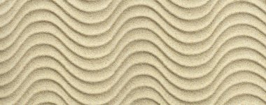 Kahverengi kumdaki dalga baba.