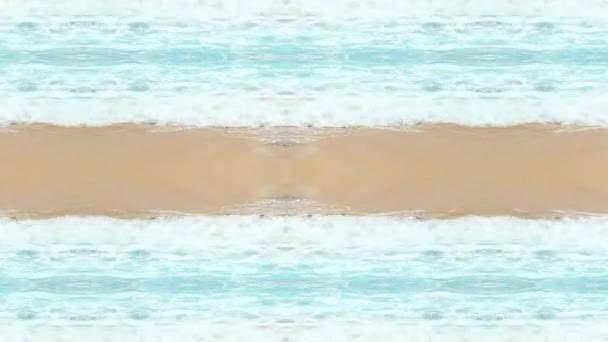 Kumlu Sahilde Deniz Dalgaları — Stok video