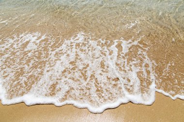 plaj kum üzerinde dalga deniz