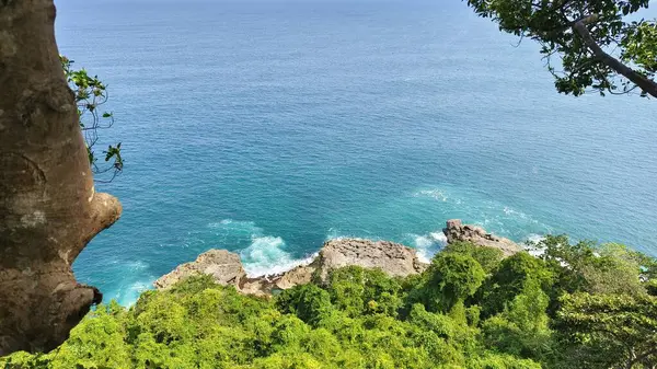 Kedung Tumpang plajındaki uçurum, pucanglaban, tulungagung, Endonezya