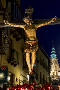Nuestra Seora del Amparo de Toledo Kardeşliği, Virgen del Amparo 'nun basamakları, Cennette Dua, İsa sütuna bağlanmış, babamız İsa Nazareno ve ızdırap İsa