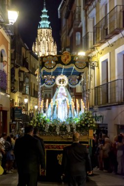 Nuestra Seora del Amparo de Toledo Kardeşliği, Virgen del Amparo 'nun basamakları, Cennette Dua, İsa sütuna bağlanmış, babamız İsa Nazareno ve ızdırap İsa