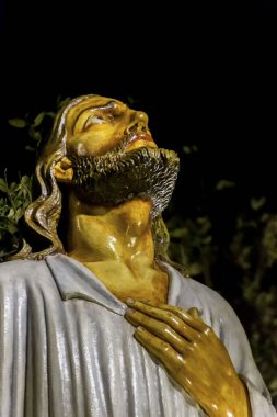 Nuestra Seora del Amparo de Toledo Kardeşliği, Virgen del Amparo 'nun basamakları, Cennette Dua, İsa sütuna bağlanmış, babamız İsa Nazareno ve ızdırap İsa